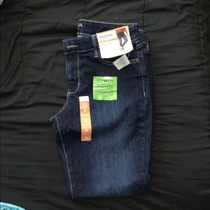 Dark Blue Narrow leg Arizona Jeans